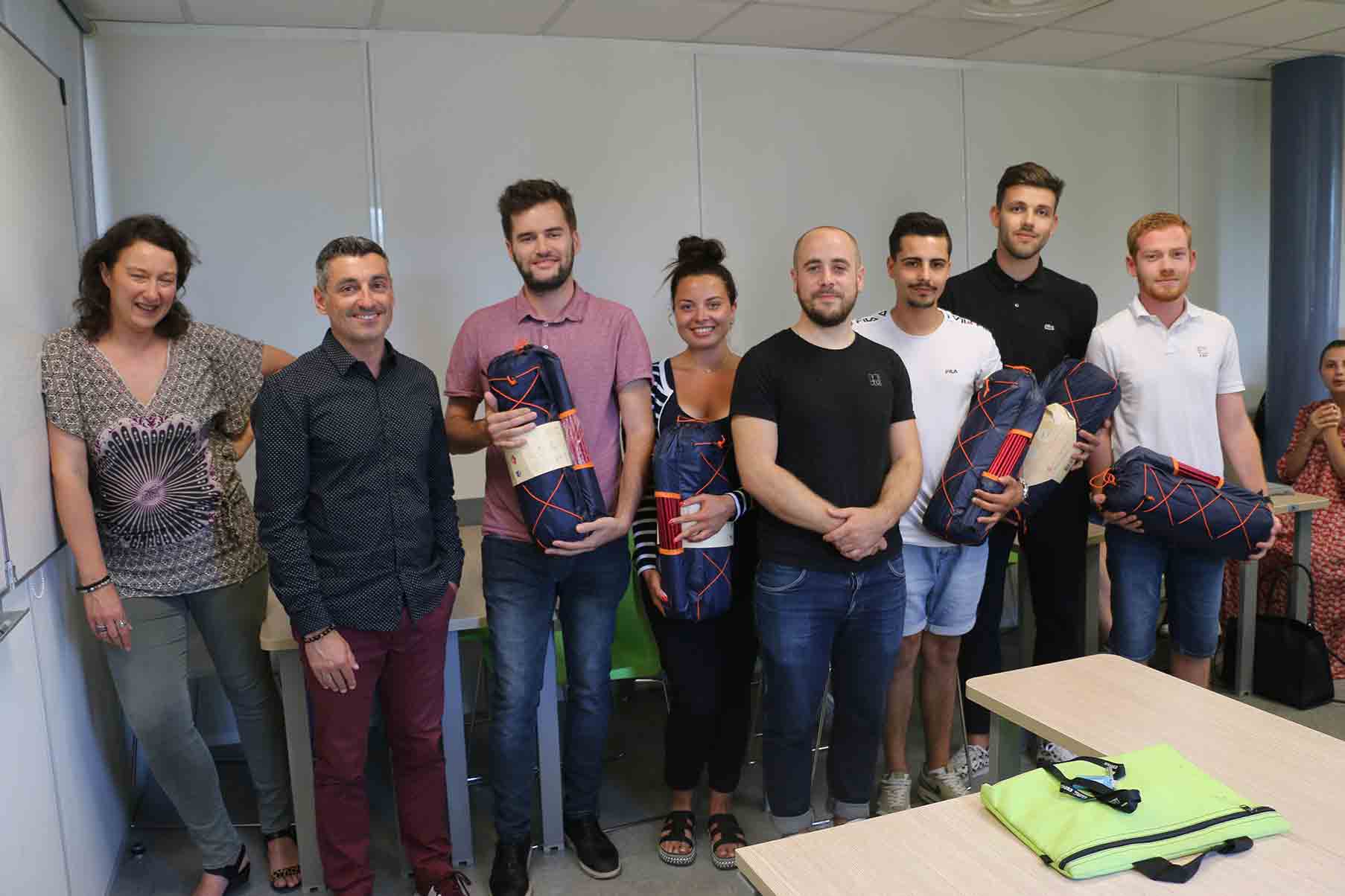 groupe-etudiants-gagnants groupe-etudiants-gagnants