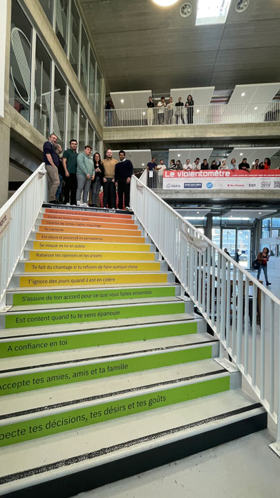 escaliers-colores-eleves